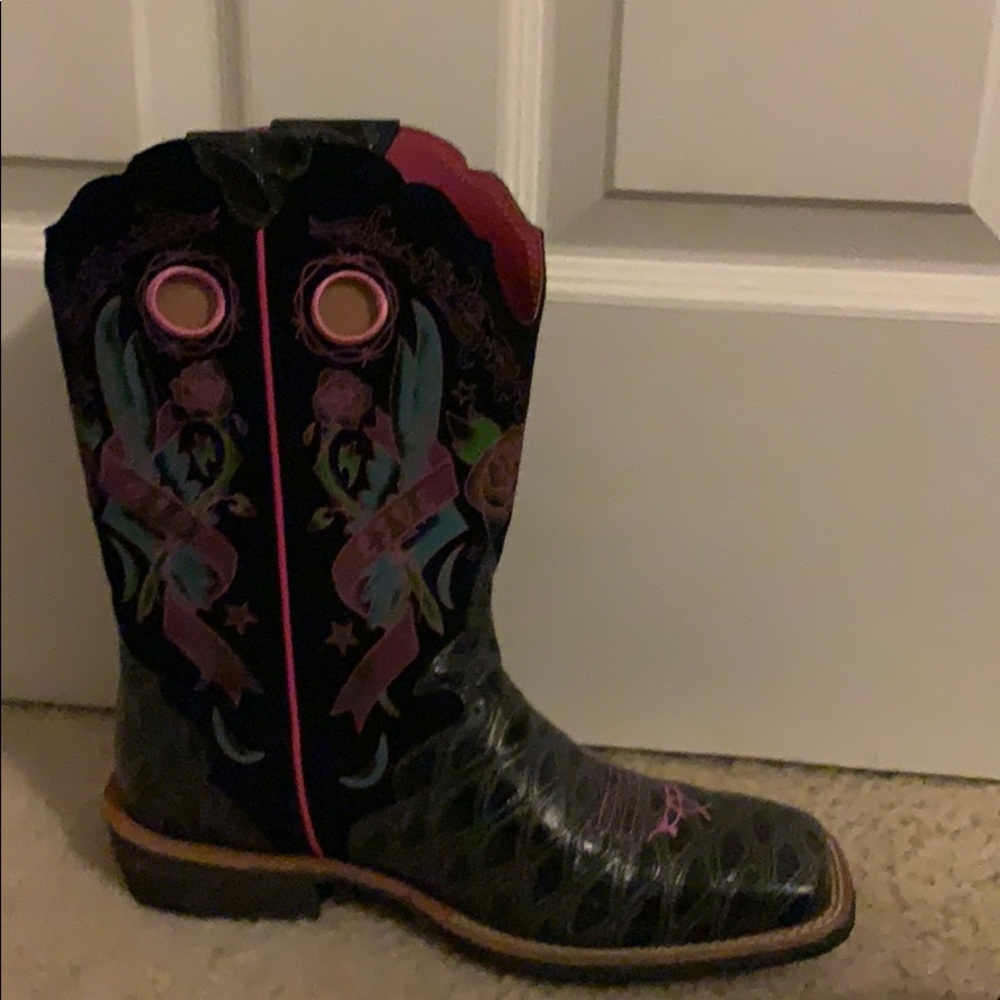 Brand new Ariat boots with all original packaging